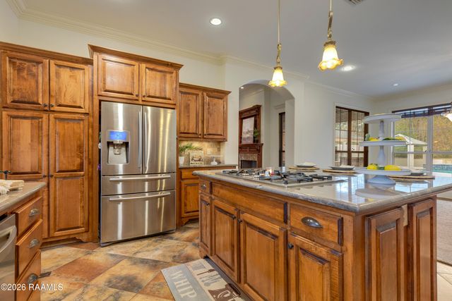 122 Maple Grove Lane, Youngsville, LA 70592