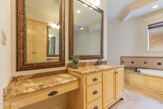 122 Maple Grove Lane, Youngsville, LA 70592