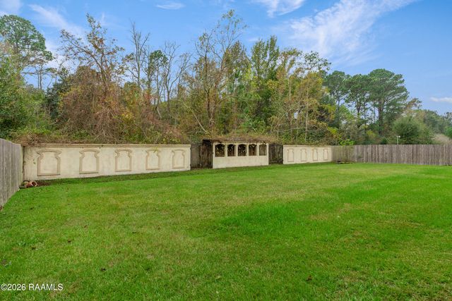 122 Maple Grove Lane, Youngsville, LA 70592