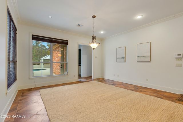 122 Maple Grove Lane, Youngsville, LA 70592