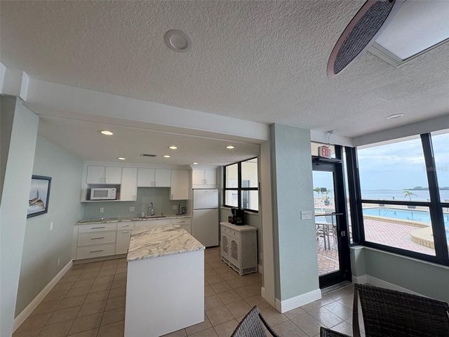 250 WOODETTE DRIVE A, Dunedin, FL 34698