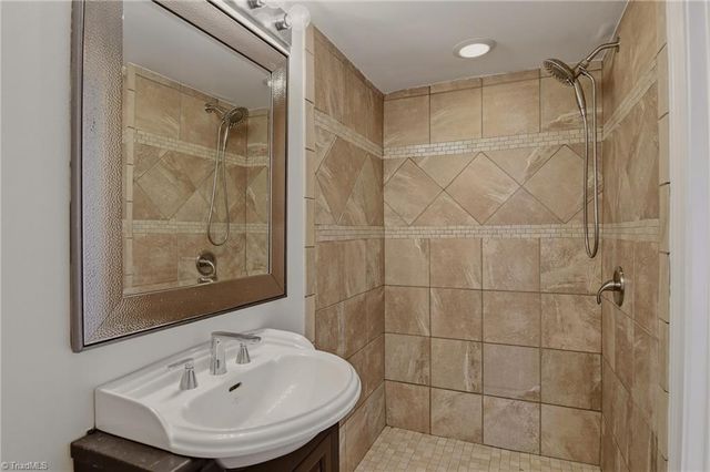 131 Cahill Court, Winston-salem, NC 27127