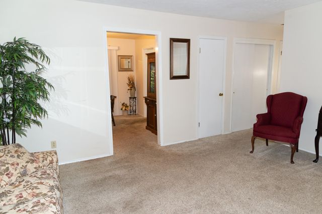 1517 S John Avenue, Springfield, MO 65804