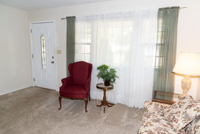 1517 S John Avenue, Springfield, MO 65804