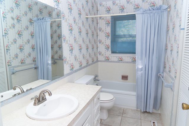 1517 S John Avenue, Springfield, MO 65804