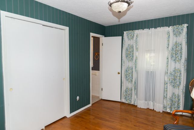 1517 S John Avenue, Springfield, MO 65804