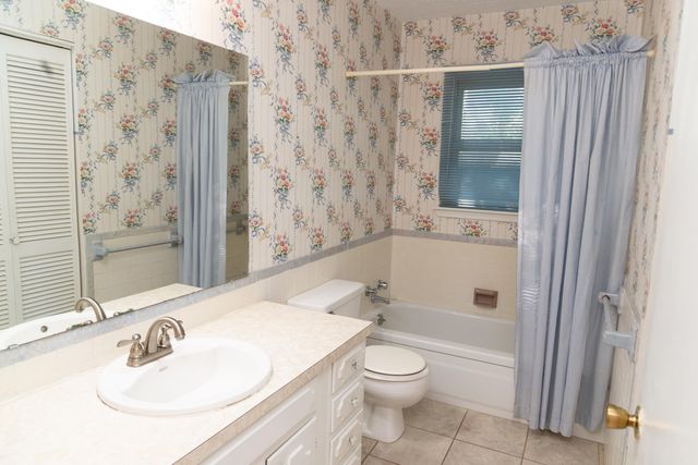 1517 S John Avenue, Springfield, MO 65804