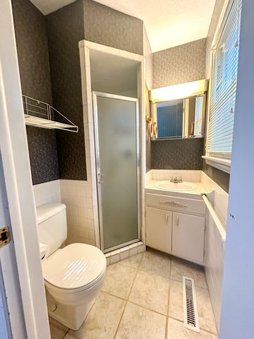 1517 S John Avenue, Springfield, MO 65804