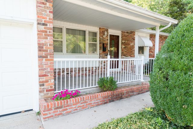 1517 S John Avenue, Springfield, MO 65804