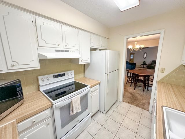 1517 S John Avenue, Springfield, MO 65804