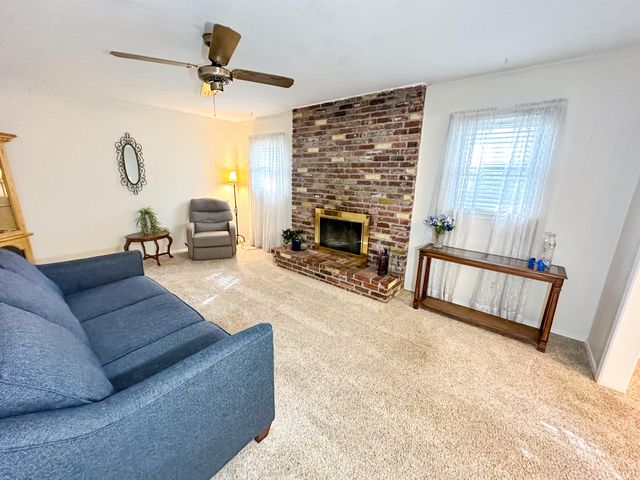 1517 S John Avenue, Springfield, MO 65804