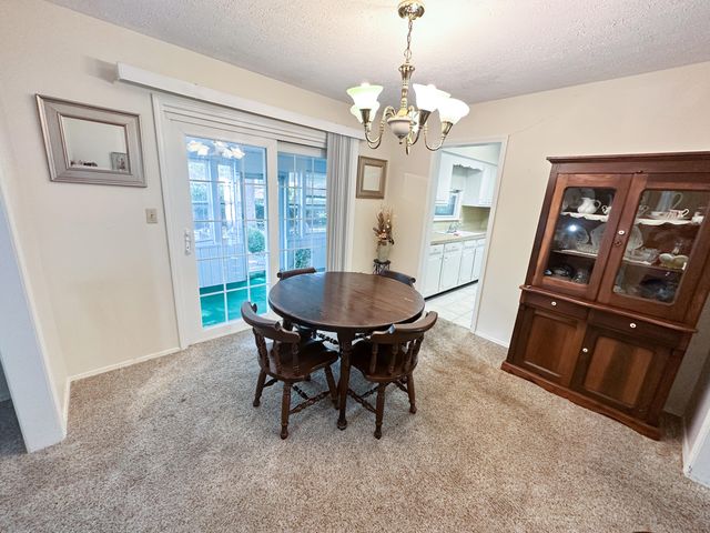 1517 S John Avenue, Springfield, MO 65804