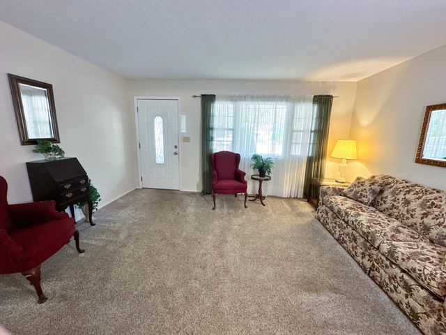 1517 S John Avenue, Springfield, MO 65804