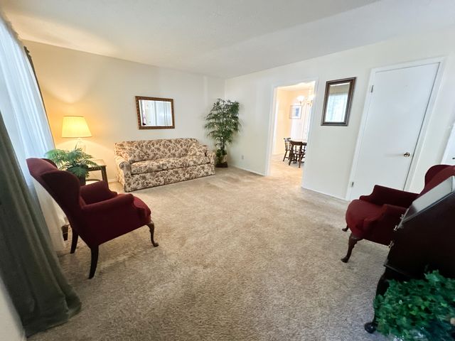 1517 S John Avenue, Springfield, MO 65804