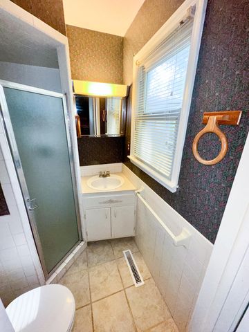 1517 S John Avenue, Springfield, MO 65804