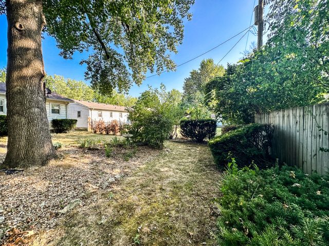 1517 S John Avenue, Springfield, MO 65804