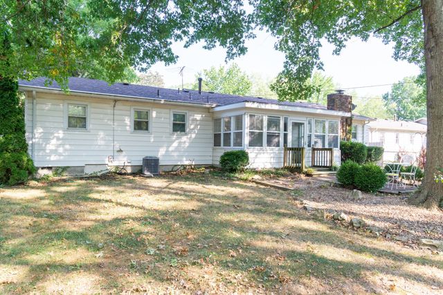 1517 S John Avenue, Springfield, MO 65804