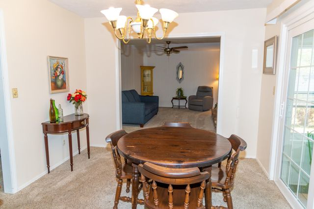 1517 S John Avenue, Springfield, MO 65804