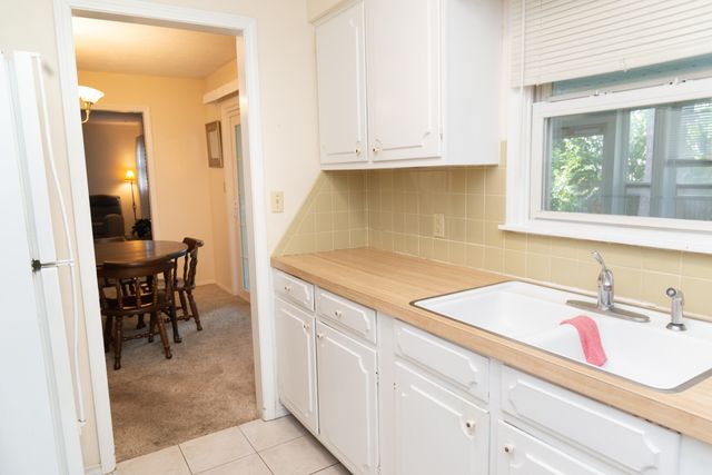 1517 S John Avenue, Springfield, MO 65804