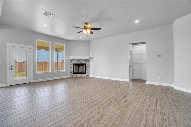 4013 NE Realtree Dr, Lawton, OK 73507