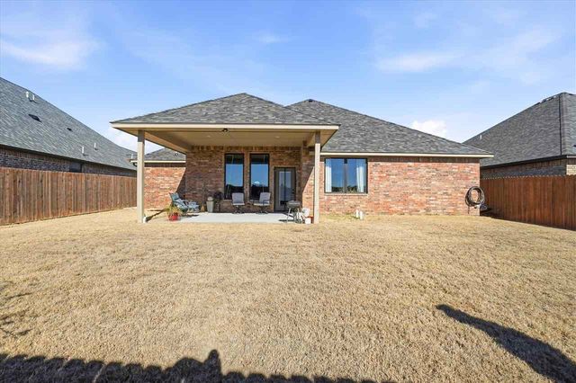 4013 NE Realtree Dr, Lawton, OK 73507