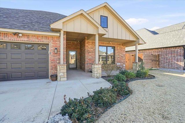 4013 NE Realtree Dr, Lawton, OK 73507