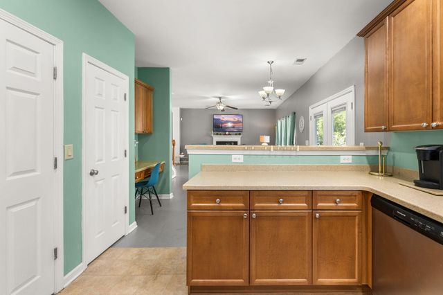 9404 Divot Lane, Summerville, SC 29485