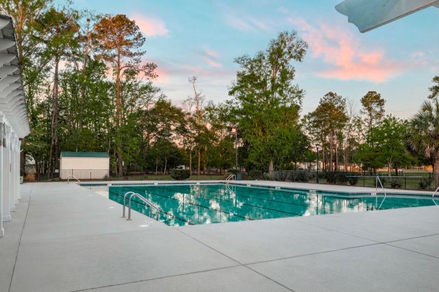 9404 Divot Lane, Summerville, SC 29485