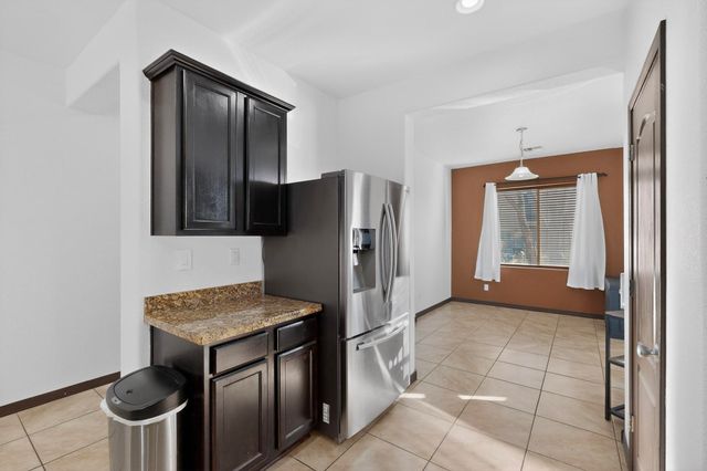 160 El Camino Loop NW, Rio Rancho, NM 87144