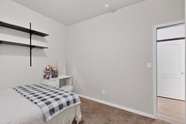 160 El Camino Loop NW, Rio Rancho, NM 87144