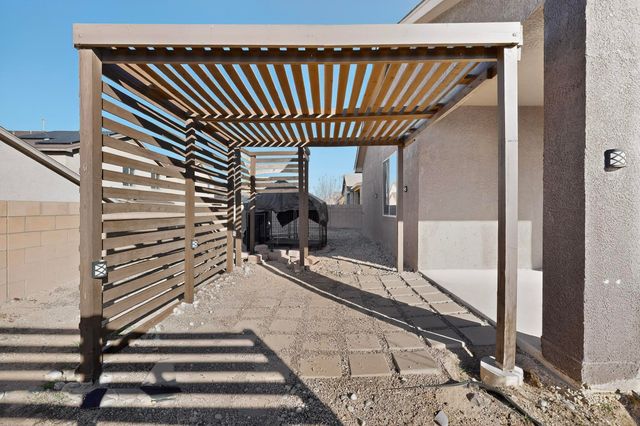 160 El Camino Loop NW, Rio Rancho, NM 87144