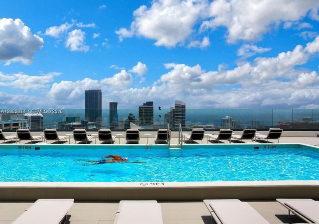 45 SW 9th St 3906, Miami, FL 33130