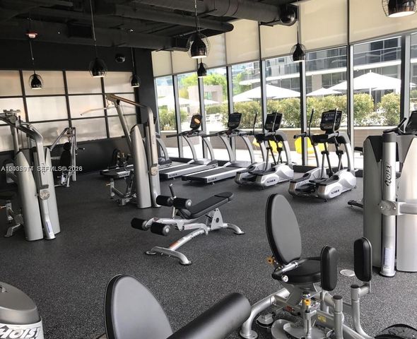 45 SW 9th St 3906, Miami, FL 33130