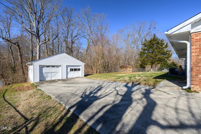 2340 Buckingham Road, Burlington, NC 27217