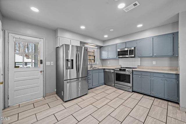 2340 Buckingham Road, Burlington, NC 27217