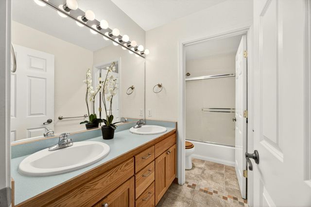 334 Andesite Drive, Jacksonville, OR 97530