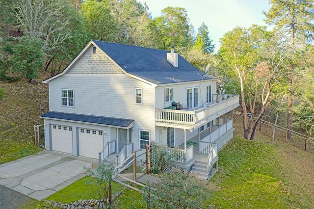 334 Andesite Drive, Jacksonville, OR 97530