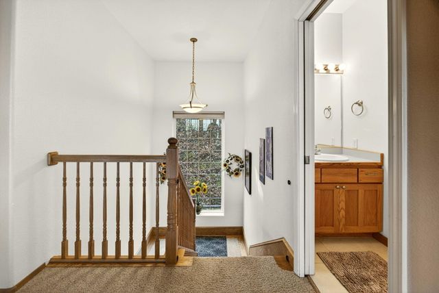 334 Andesite Drive, Jacksonville, OR 97530