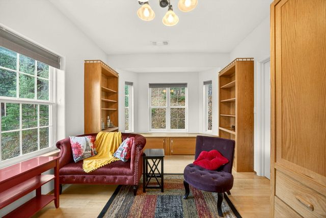 334 Andesite Drive, Jacksonville, OR 97530