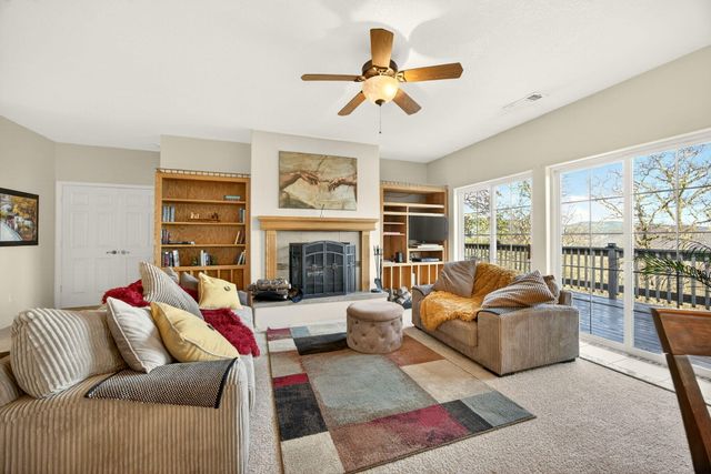 334 Andesite Drive, Jacksonville, OR 97530