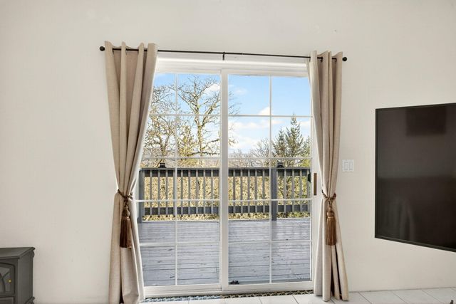 334 Andesite Drive, Jacksonville, OR 97530