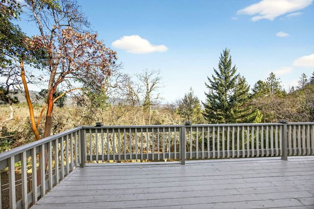 334 Andesite Drive, Jacksonville, OR 97530