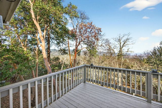 334 Andesite Drive, Jacksonville, OR 97530