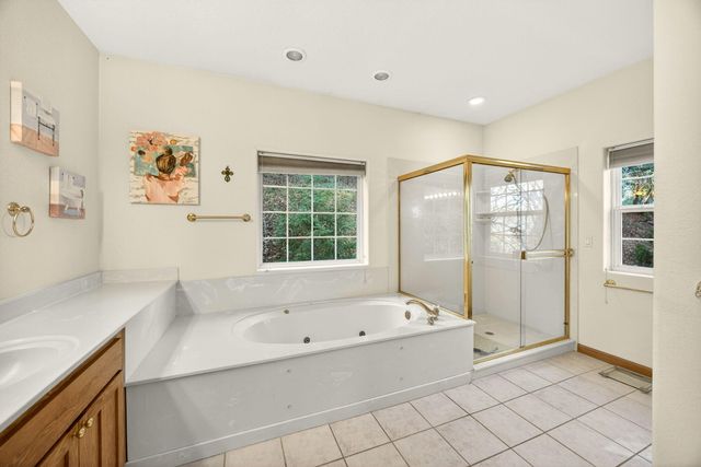 334 Andesite Drive, Jacksonville, OR 97530