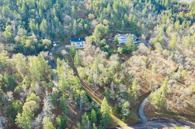 334 Andesite Drive, Jacksonville, OR 97530