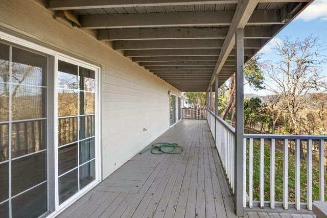 334 Andesite Drive, Jacksonville, OR 97530