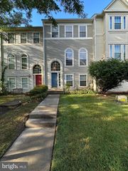 4081 FOUNTAINSIDE LN, Fairfax, VA 22030