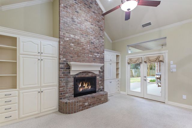 3642 Oak Leaf Cir, Tyler, TX 75707