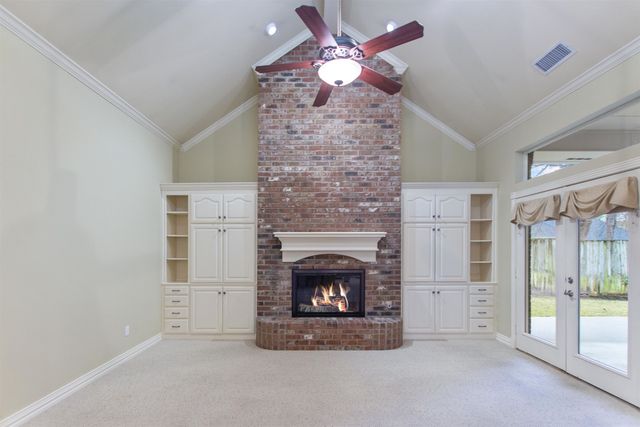 3642 Oak Leaf Cir, Tyler, TX 75707