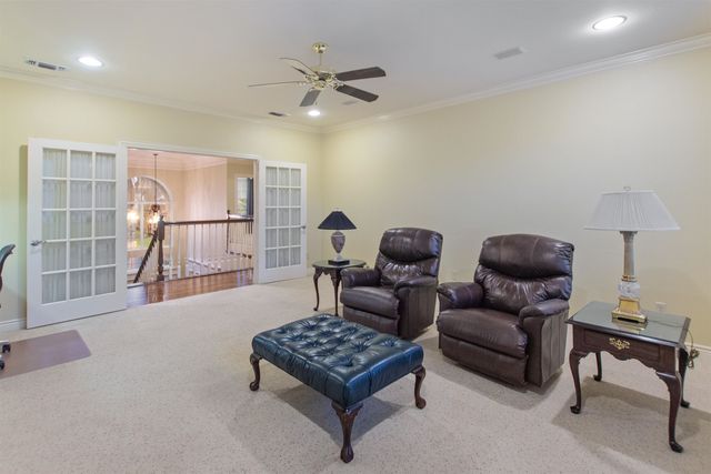 3642 Oak Leaf Cir, Tyler, TX 75707